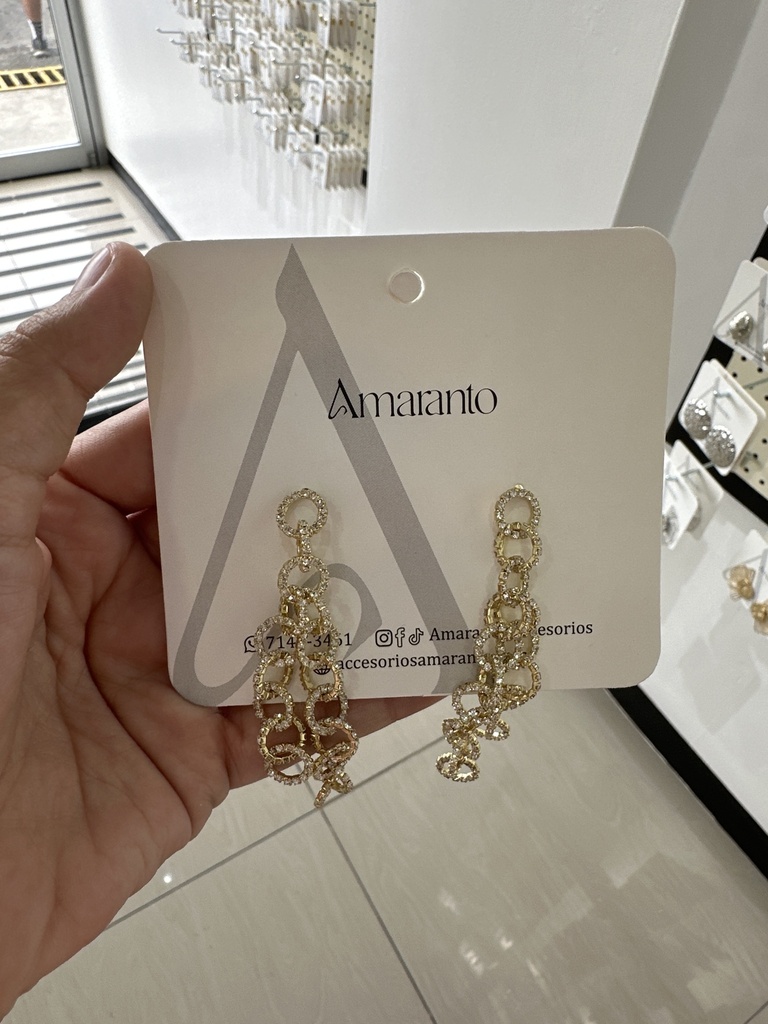 Arete largo circulos y diamantes