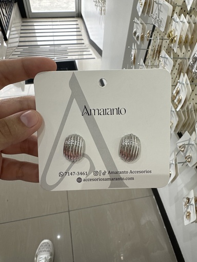 Arete ovalo con lineas relieve silver